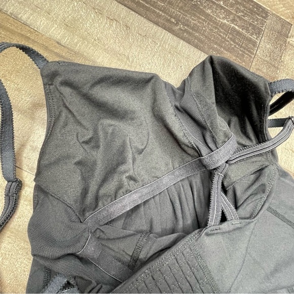 Lululemon Fouetté Tank size 6 - Picture 9 of 14